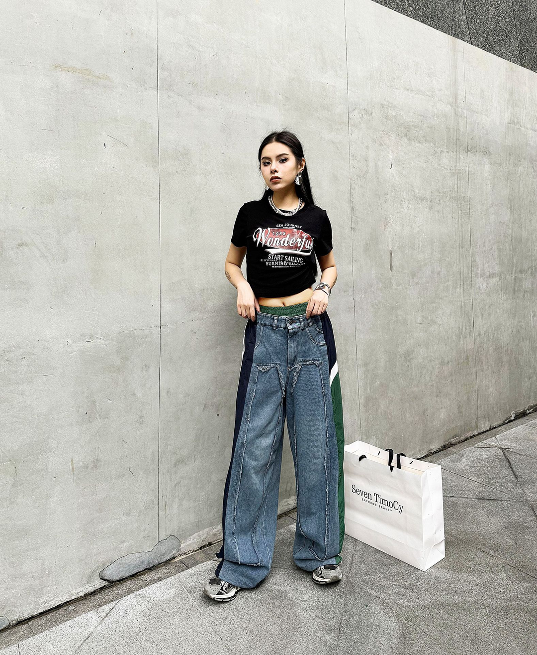 Color contrast stitching cuffed high waist jeans