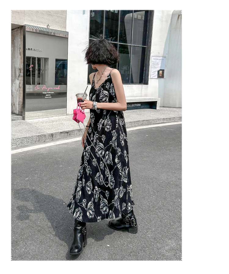 Sleeveless pleated floral onepiece
