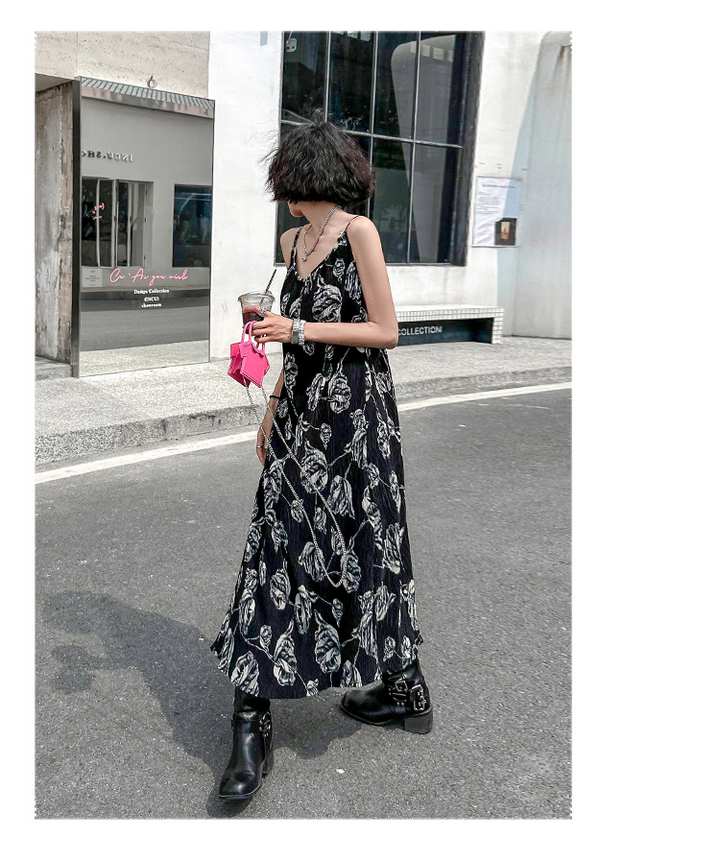 Sleeveless pleated floral onepiece