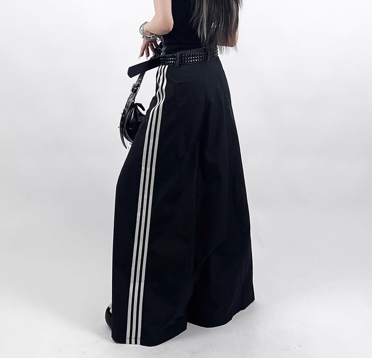 Side line hook denim A-line skirt