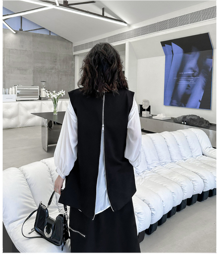 Back zipper vest