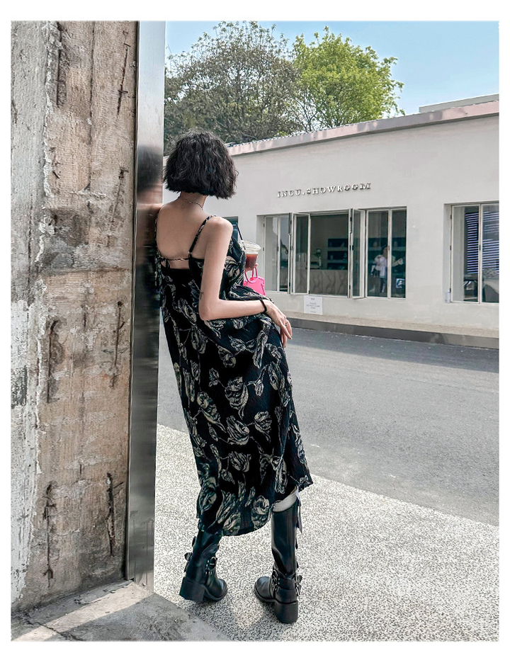 Sleeveless pleated floral onepiece