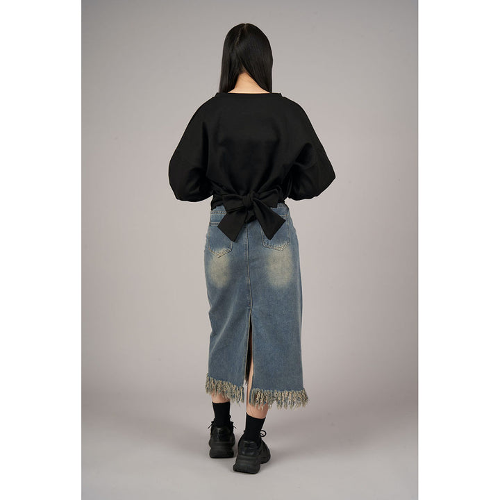 Back Ribbon Pullover