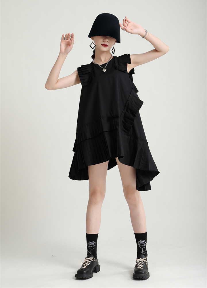 Asymmetry no sleeve pleats one piece
