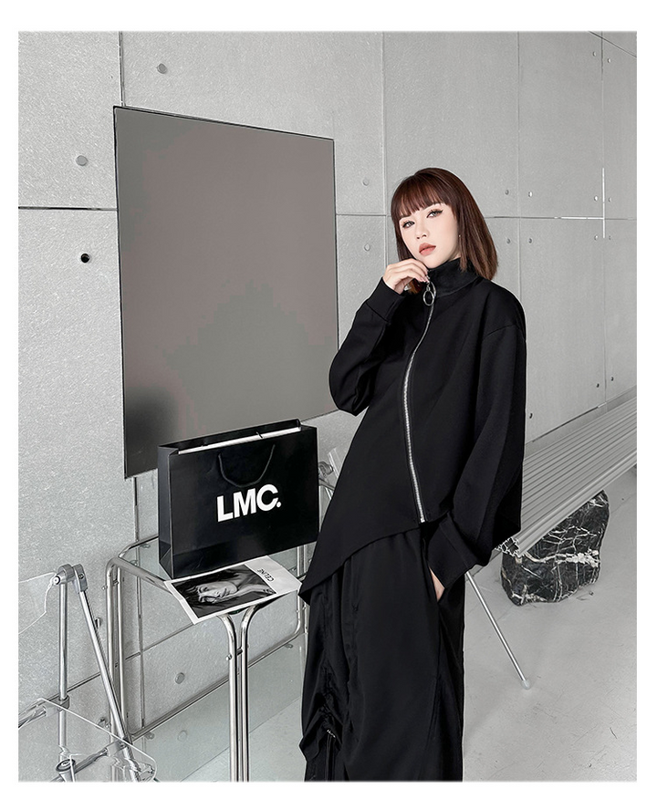 Diagonal zipper high neck t-shirt