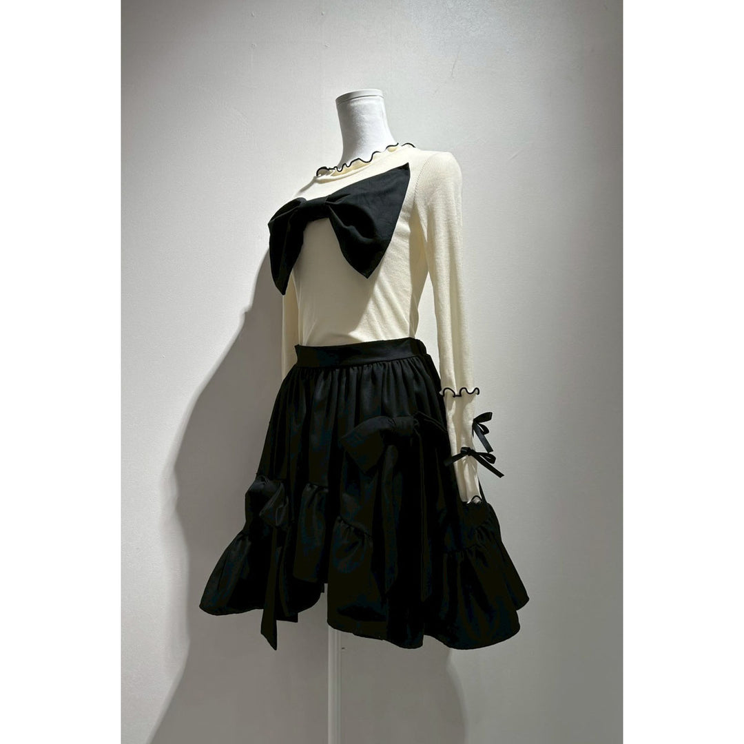Asymmetry Volume Frill Ribbon Mini Skirt