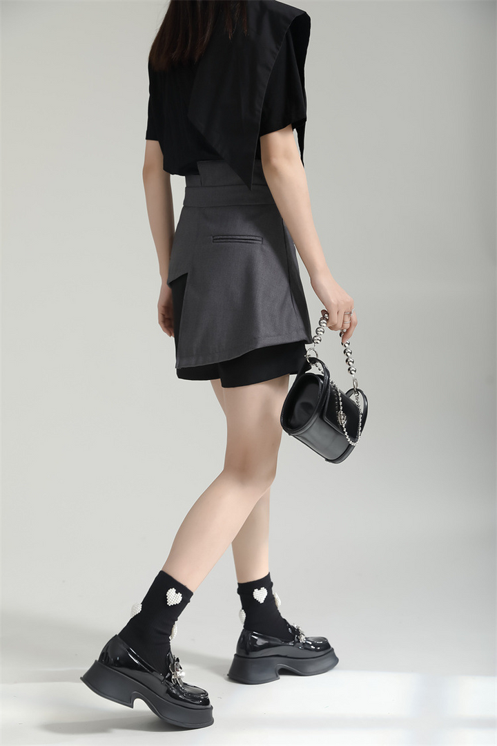 Layered Design Short Pants