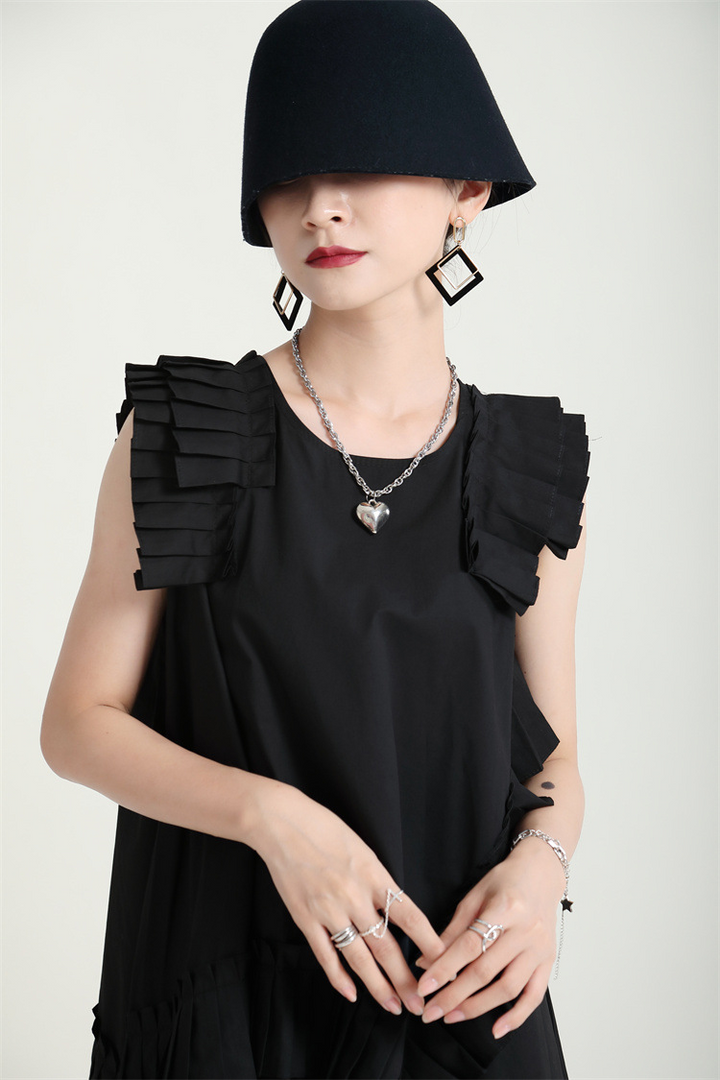 Asymmetry no sleeve pleats one piece