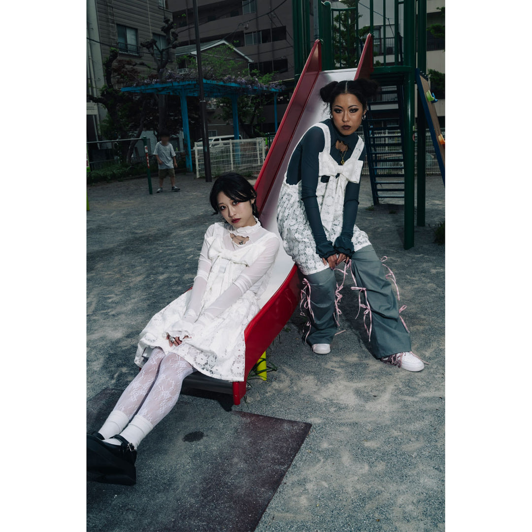 Front ribbon sleeveless onepiece (Beige Check) ¥8,980 / ¥9,480