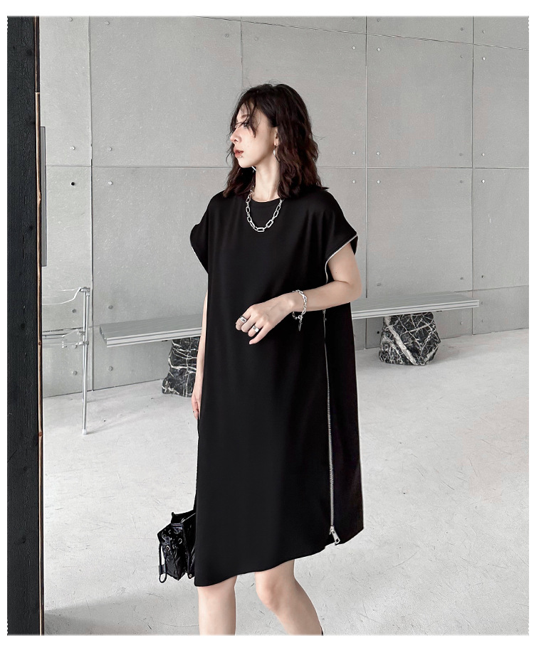 Side zip sleeveless one-piece