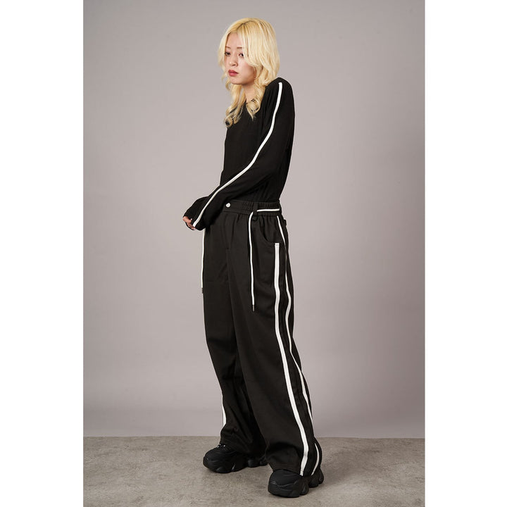 Piping Sleeve Pullover