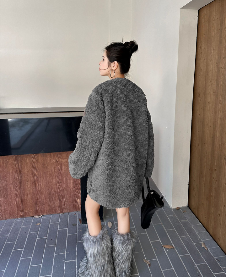 Oversized no-collar fur coat