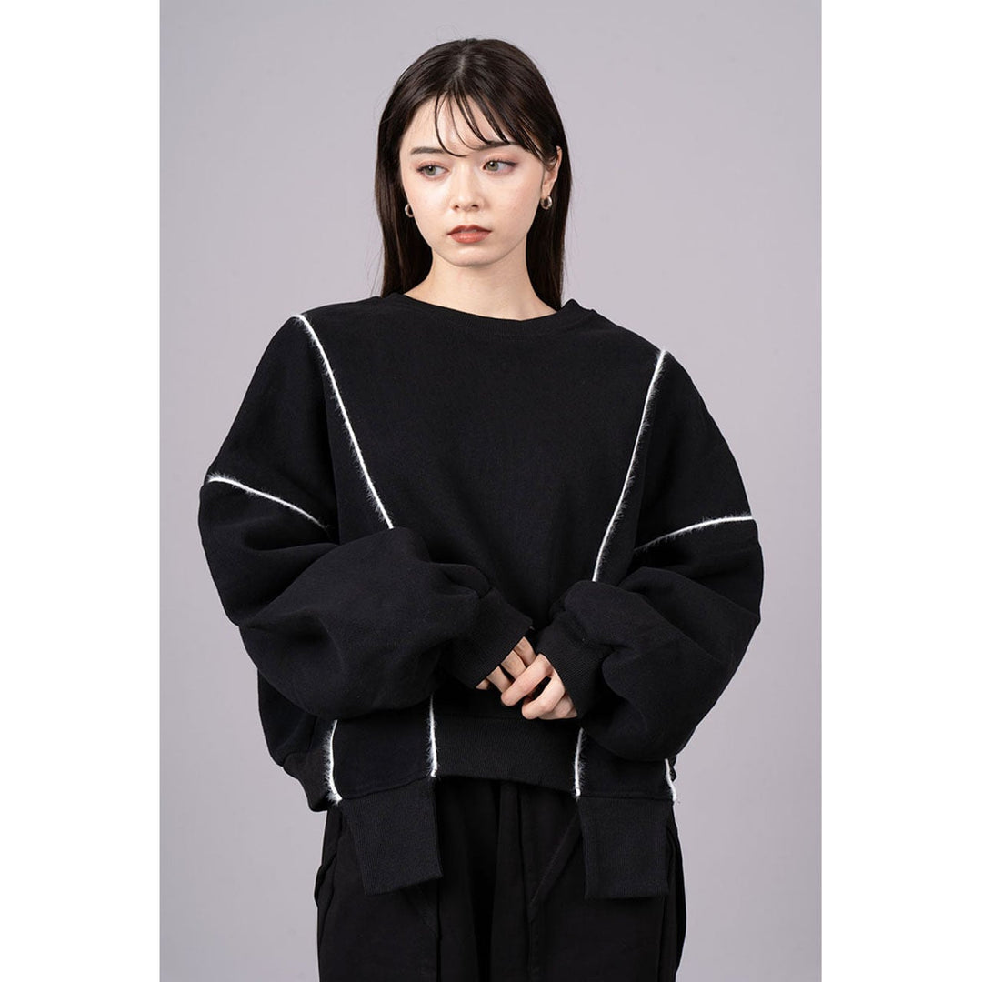 Fringe Lines Volume Pullover