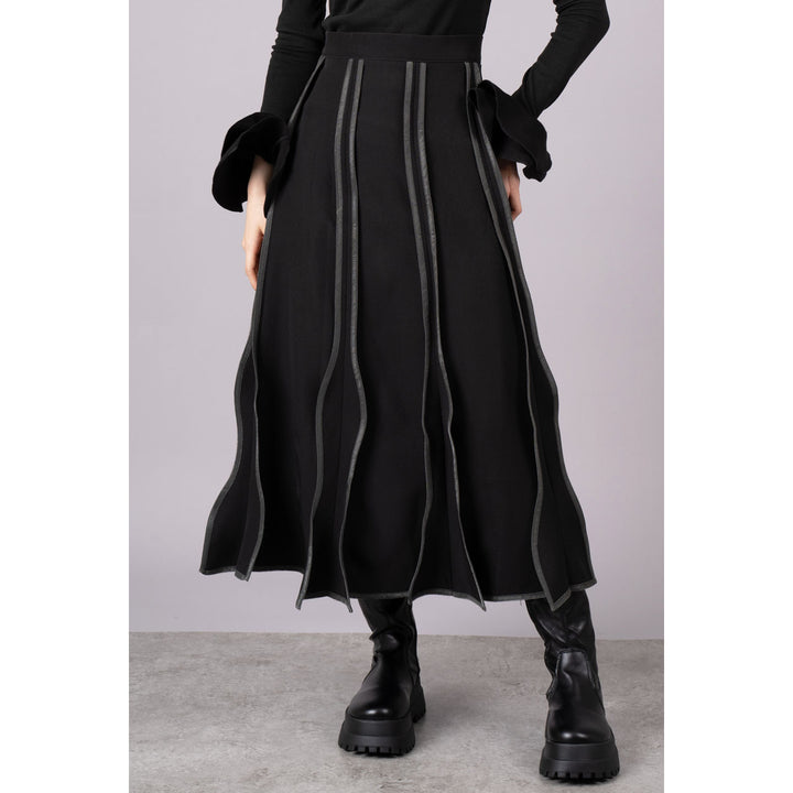 Piping Pleat Skirt