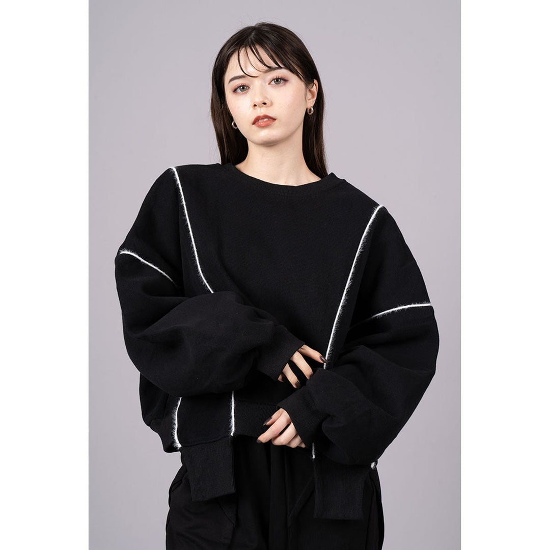 Fringe Lines Volume Pullover