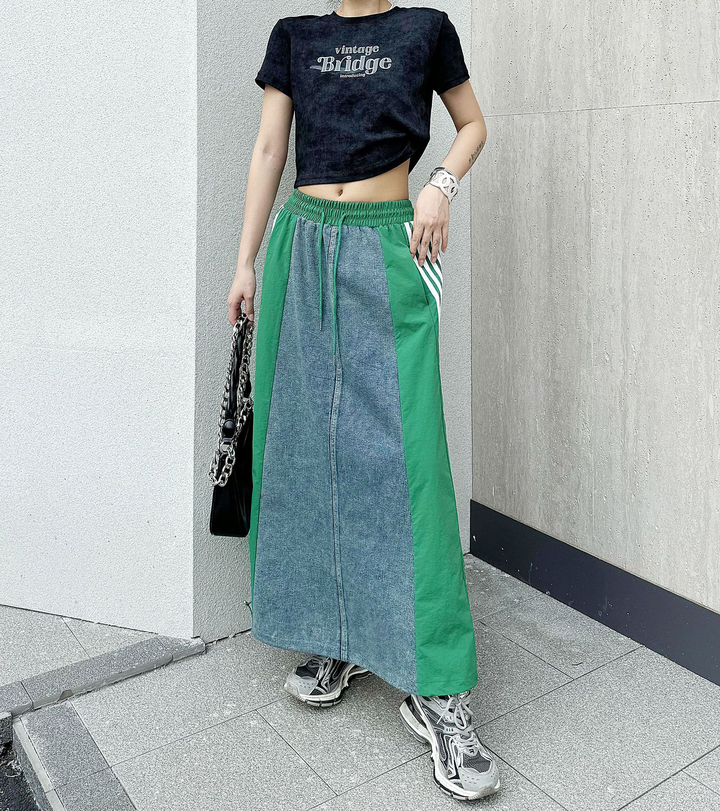 Bicolor side line flare long skirt
