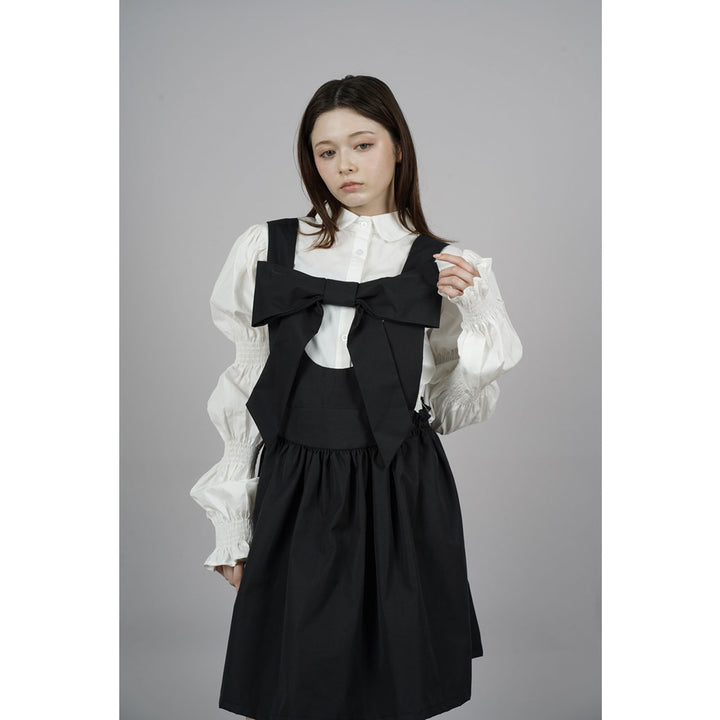 Front ribbon sleeveless onepiece ¥8,980 / ¥8,480