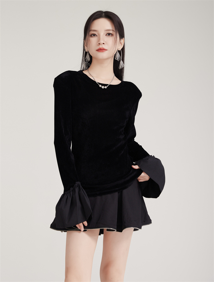 Velvet Long Flare Sleeve Pullover