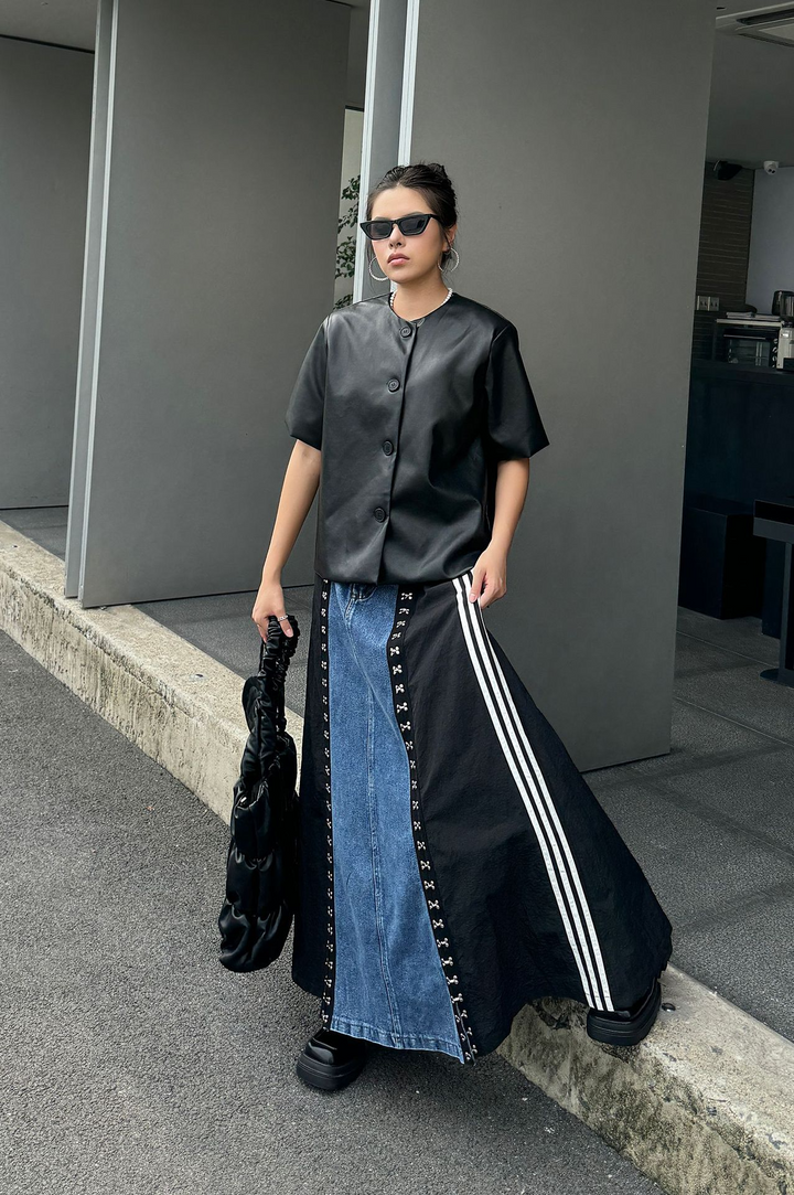 Side line hook denim A-line skirt