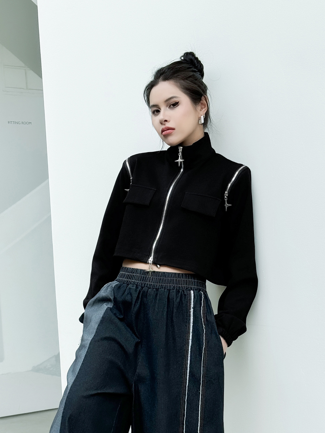 Zipper Stand Collar Short Tops