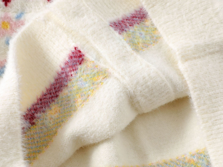 Pattern design crew neck knit cardigan