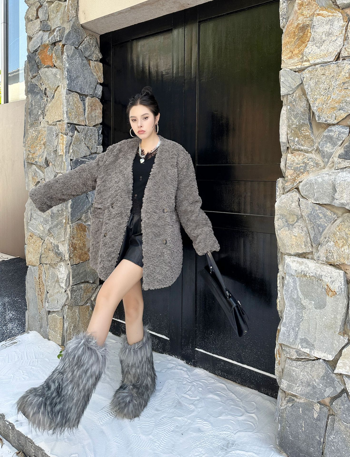Oversized no-collar fur coat