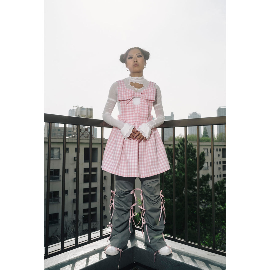 Front ribbon sleeveless onepiece (Beige Check) ¥8,980 / ¥9,480