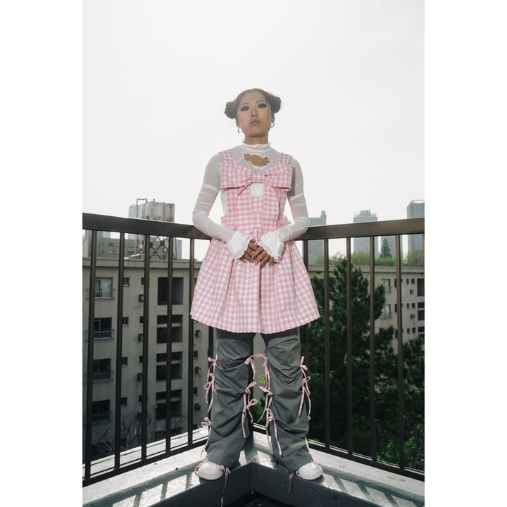 Front ribbon sleeveless onepiece (Beige Check) ¥8,980 / ¥9,480
