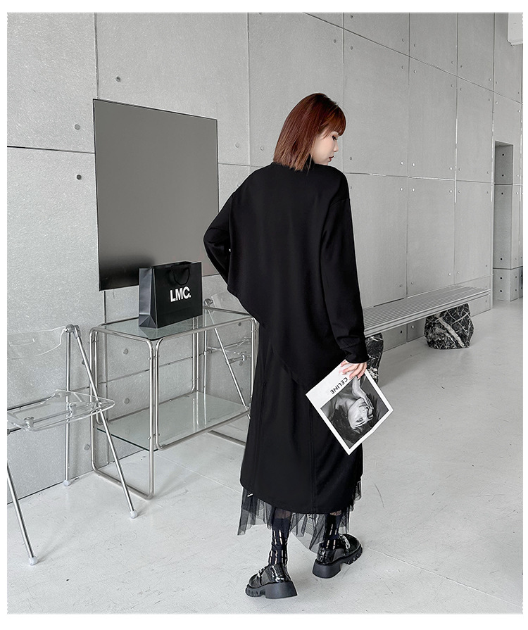 Diagonal zipper high neck t-shirt