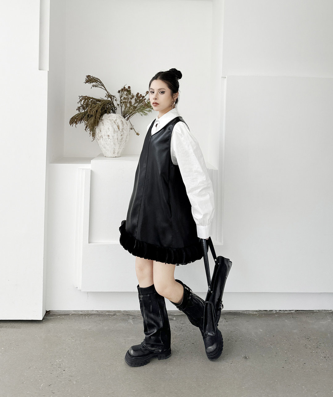 Puff sleeve collar shirt & PU leather v-neck onepiece