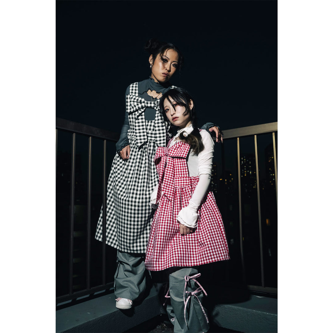 Front ribbon sleeveless onepiece (Beige Check) ¥8,980 / ¥9,480