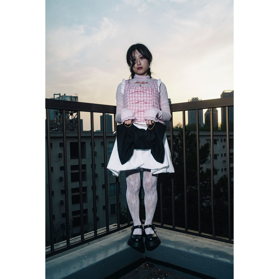 Shoulder Frill Front Ribbon Vest