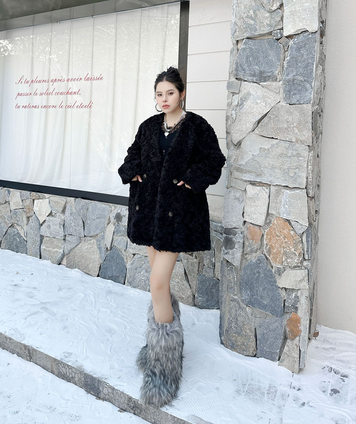 Oversized no-collar fur coat