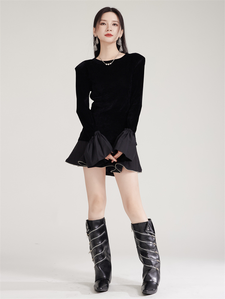 Velvet Long Flare Sleeve Pullover