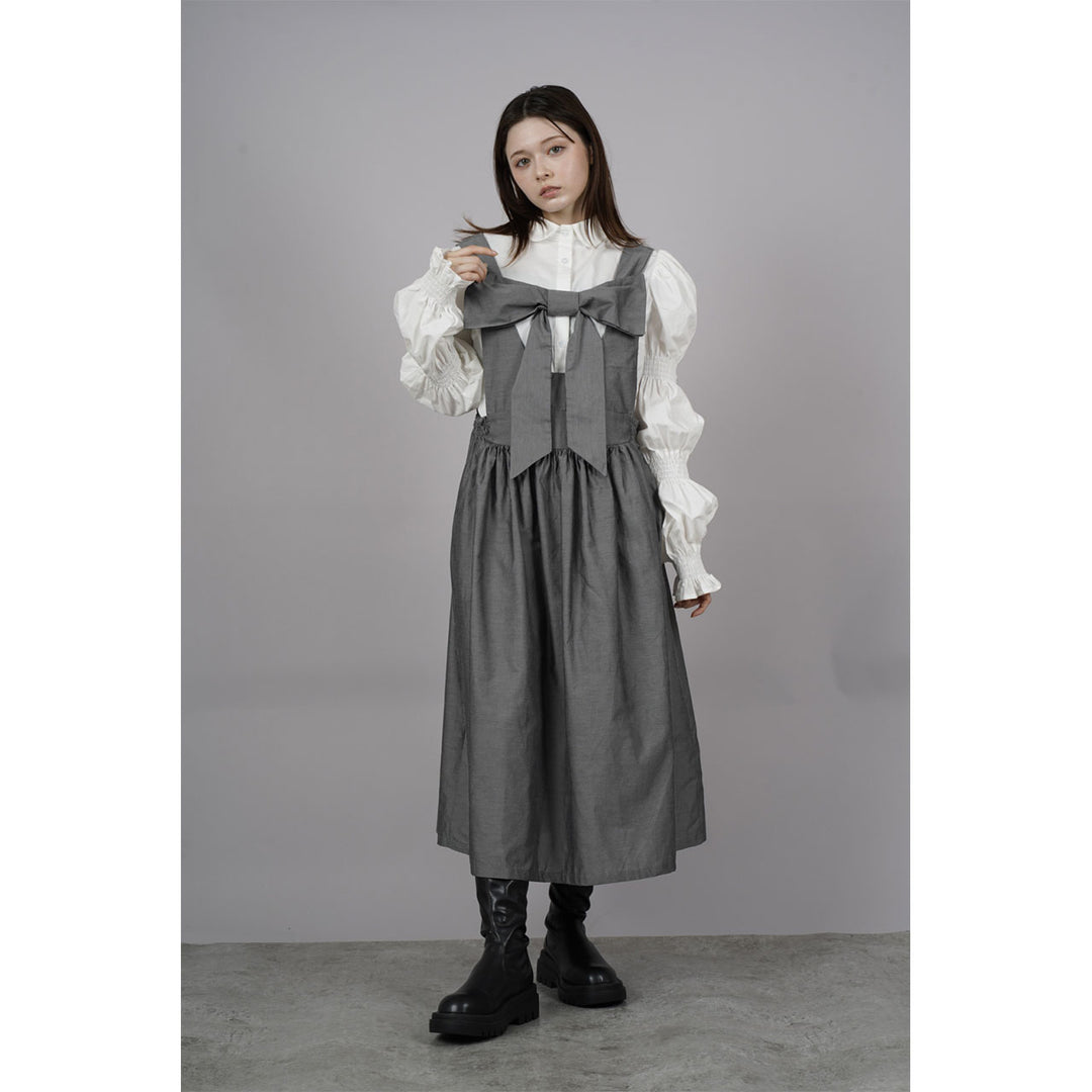 Front ribbon sleeveless onepiece ¥8,980 / ¥8,480