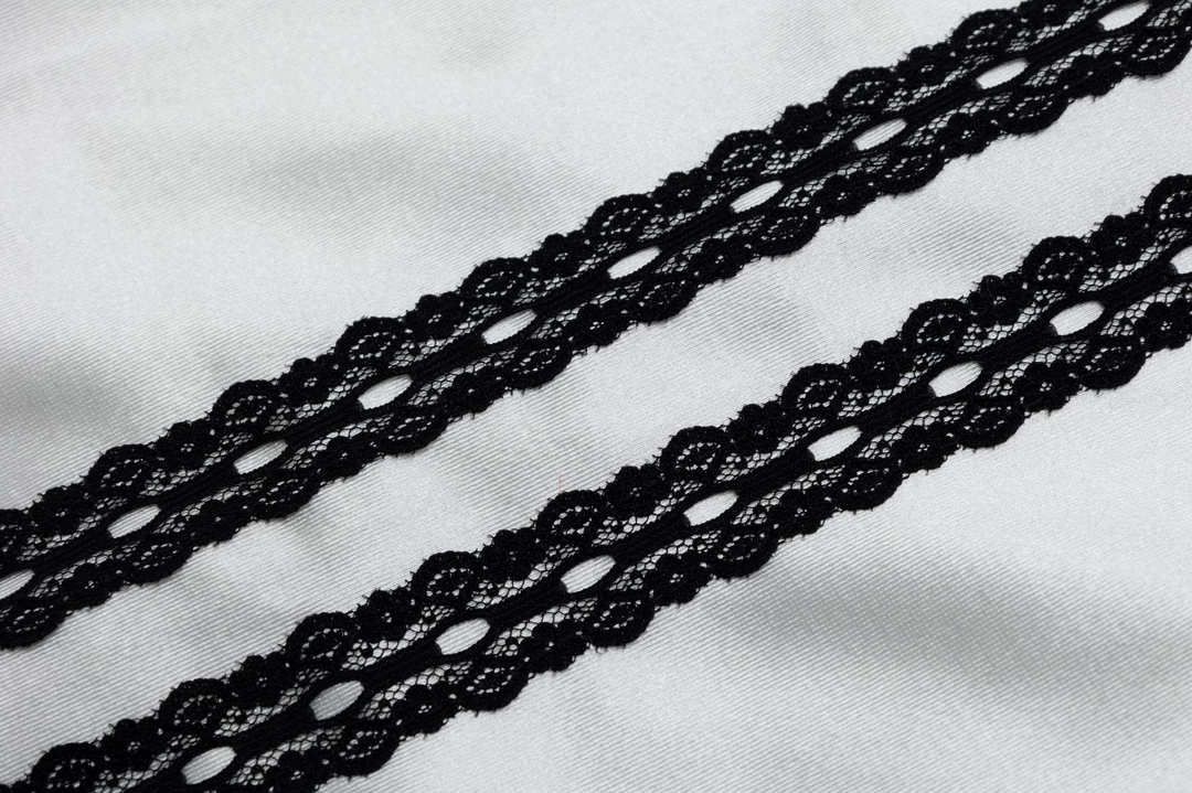 Lace Ribbon Logo Long Sleeve T-shirt