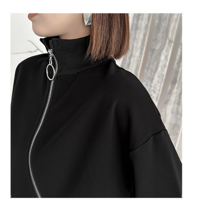 Diagonal zipper high neck t-shirt