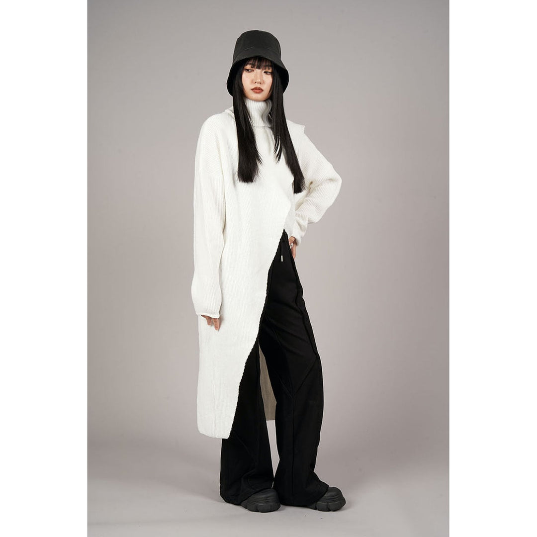 Turtleneck Slit Knit