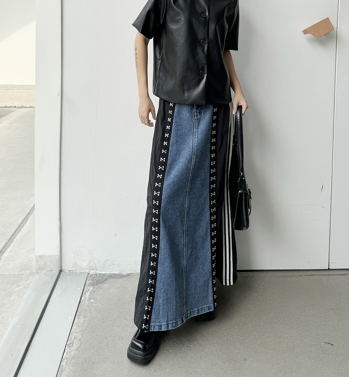 Side line hook denim A-line skirt