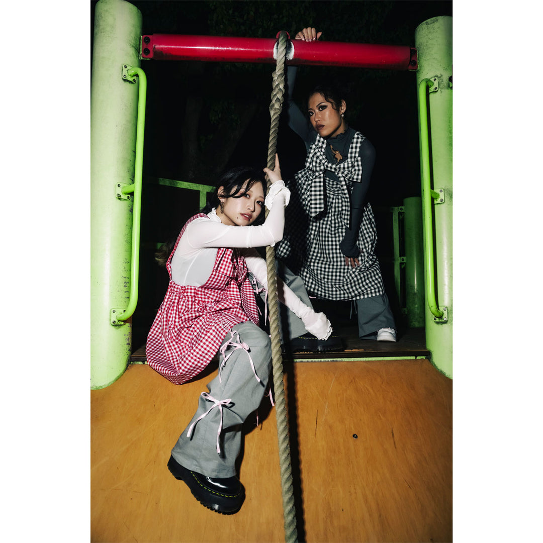 Front ribbon sleeveless onepiece (Beige Check) ¥8,980 / ¥9,480