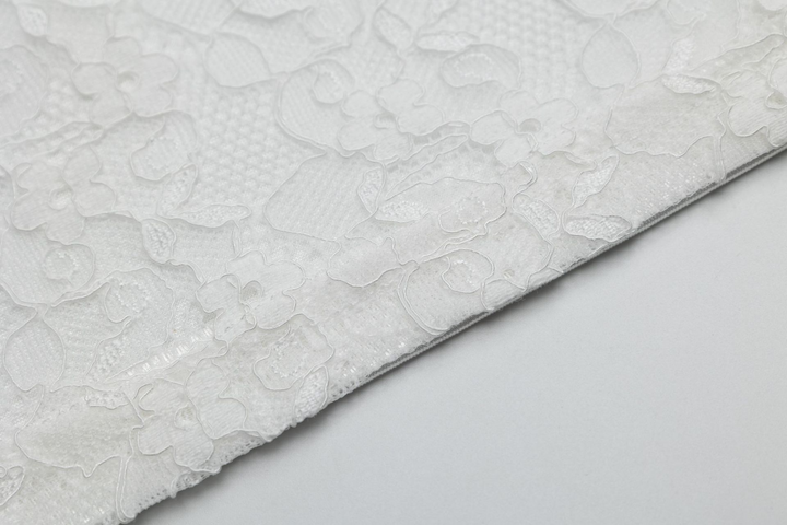 Lace Ribbon Logo Long Sleeve T-shirt