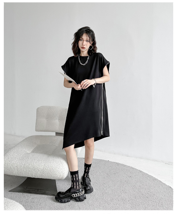 Side zip sleeveless one-piece