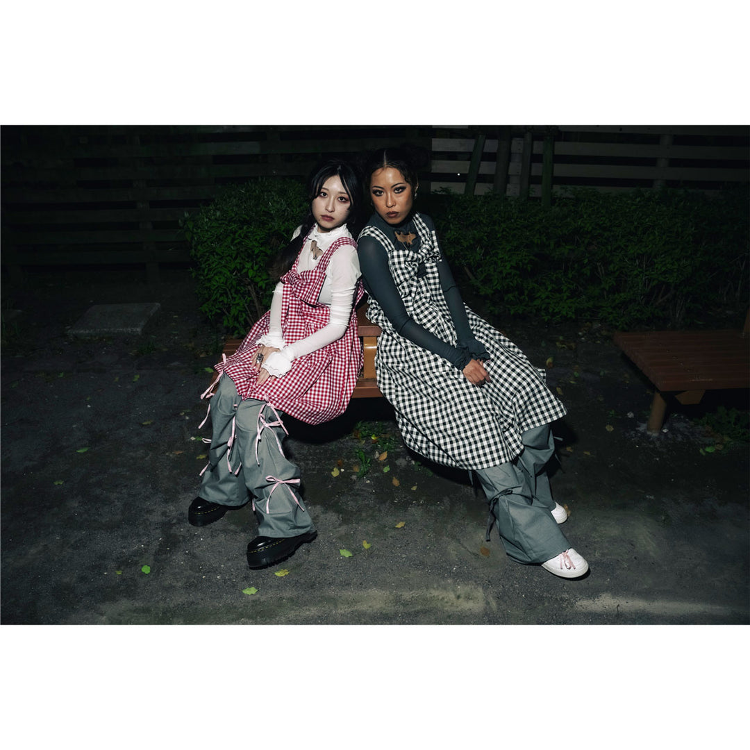 Front ribbon sleeveless onepiece (Beige Check) ¥8,980 / ¥9,480