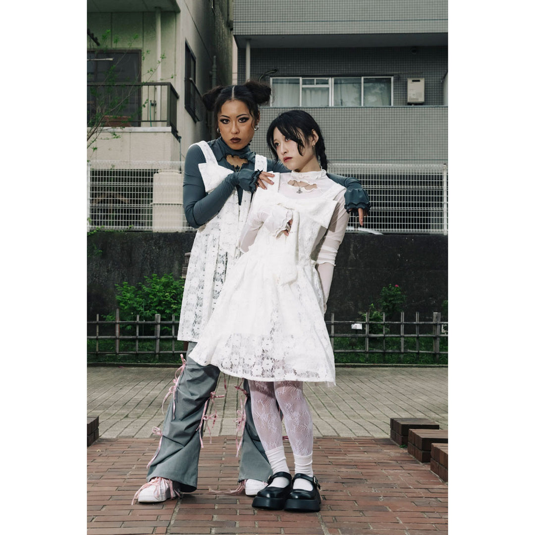 Front ribbon sleeveless onepiece (Beige Check) ¥8,980 / ¥9,480