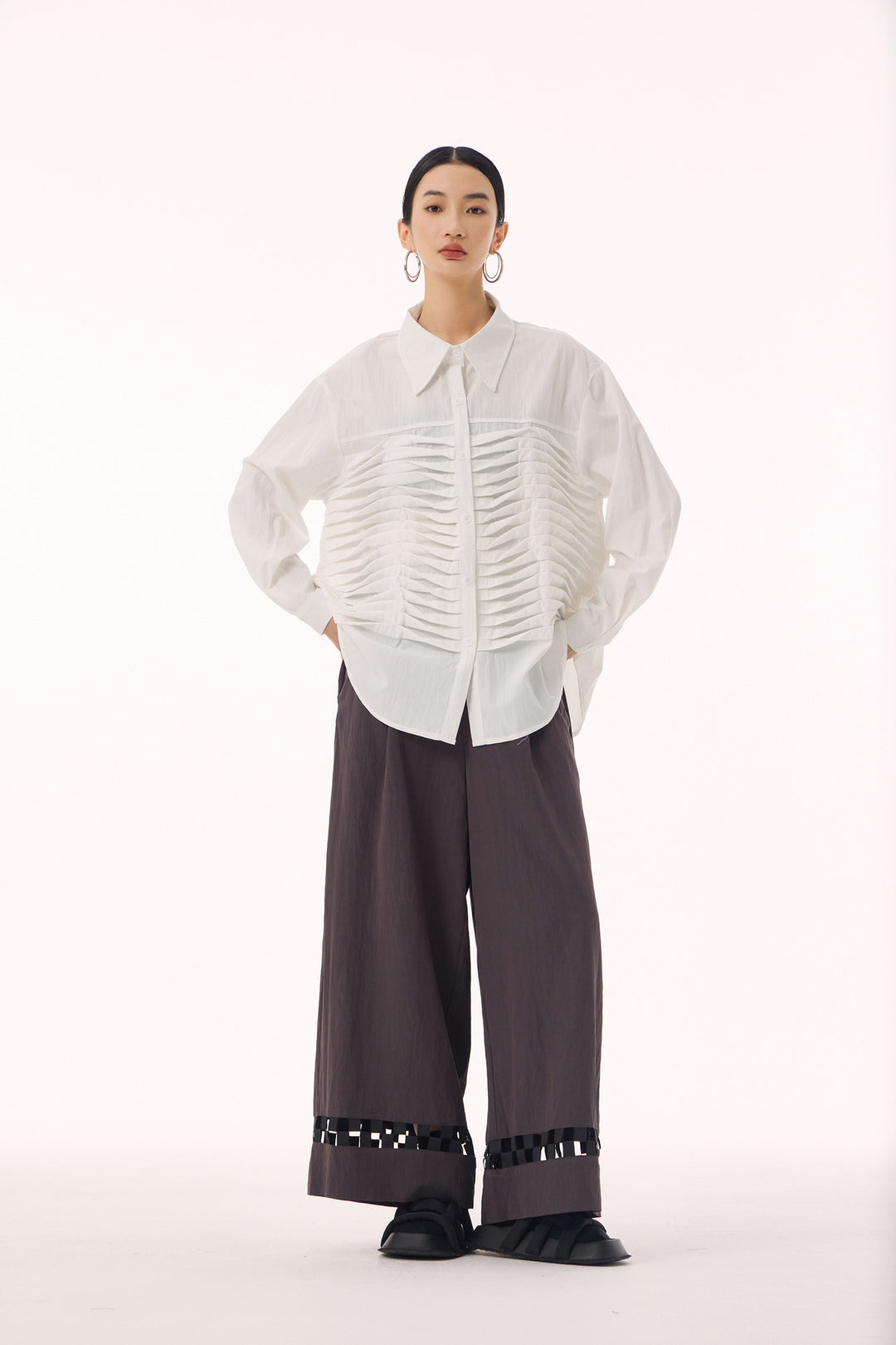 Front tuck loose shirt