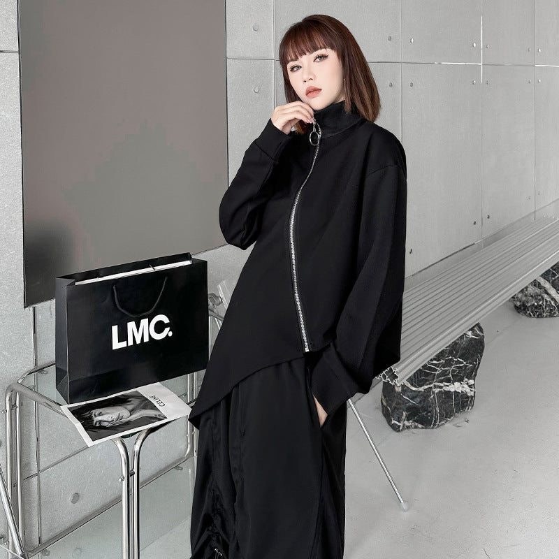 Diagonal zipper high neck t-shirt