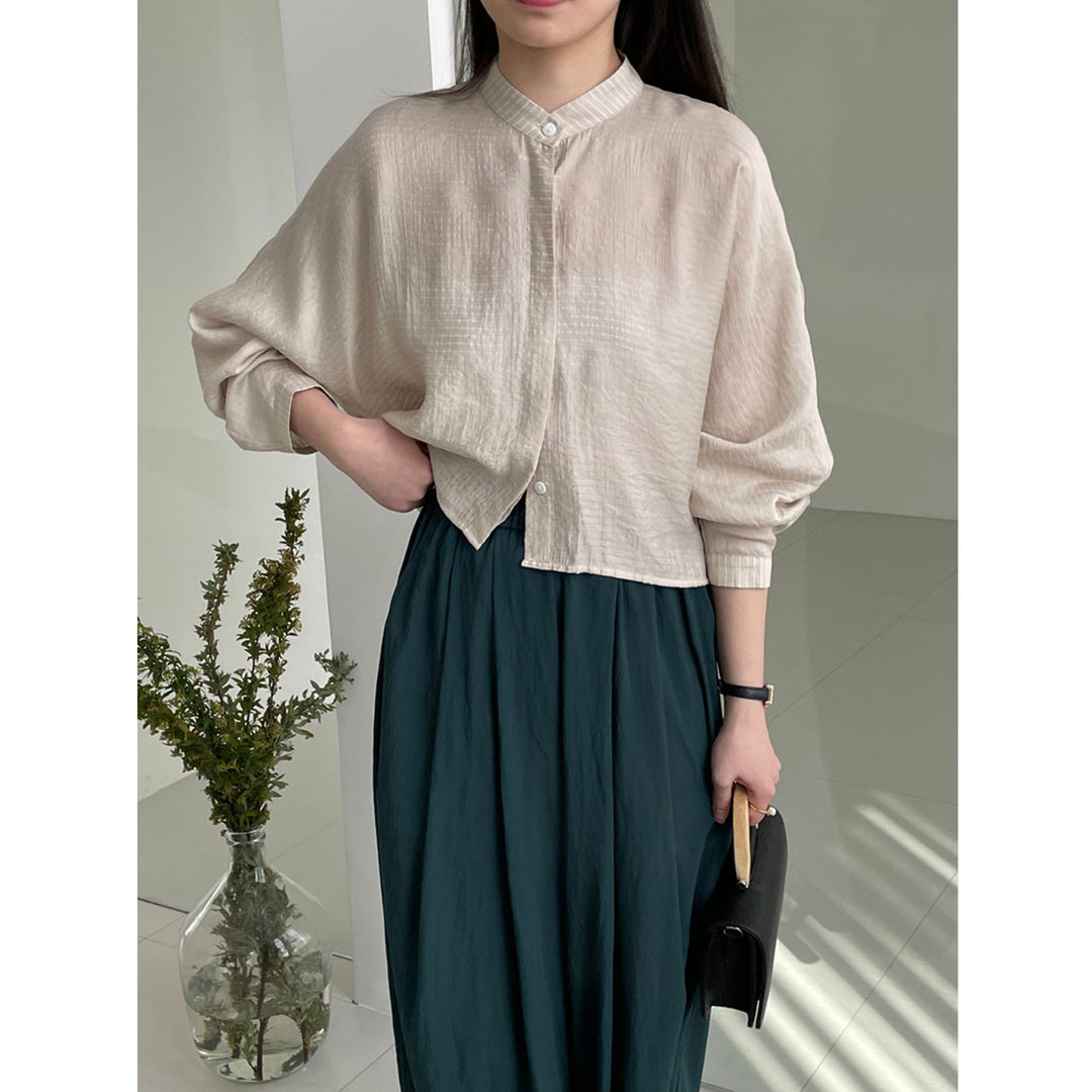 Solid color stand collar shirt