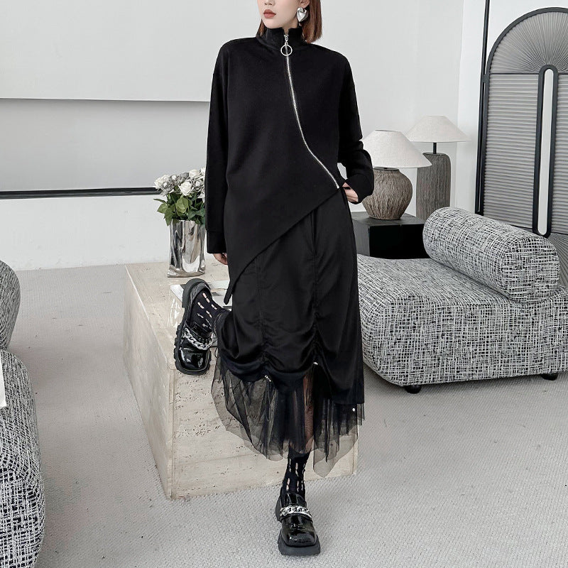 Diagonal zipper high neck t-shirt