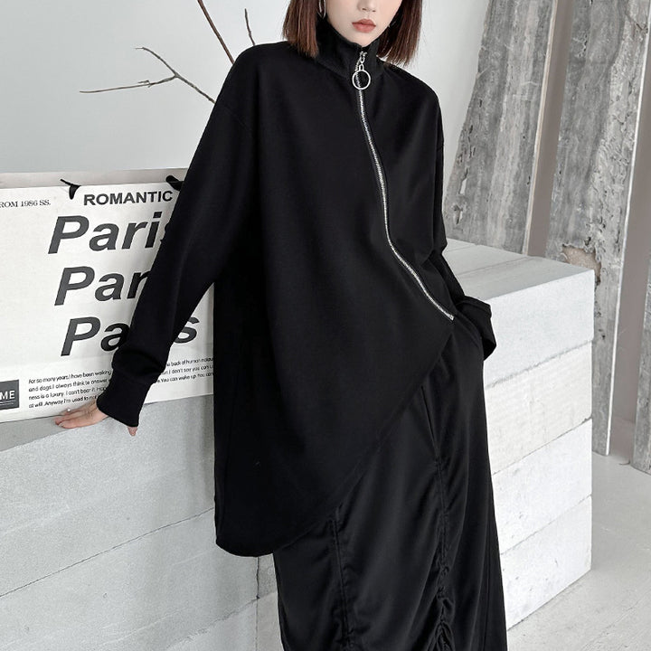 Diagonal zipper high neck t-shirt