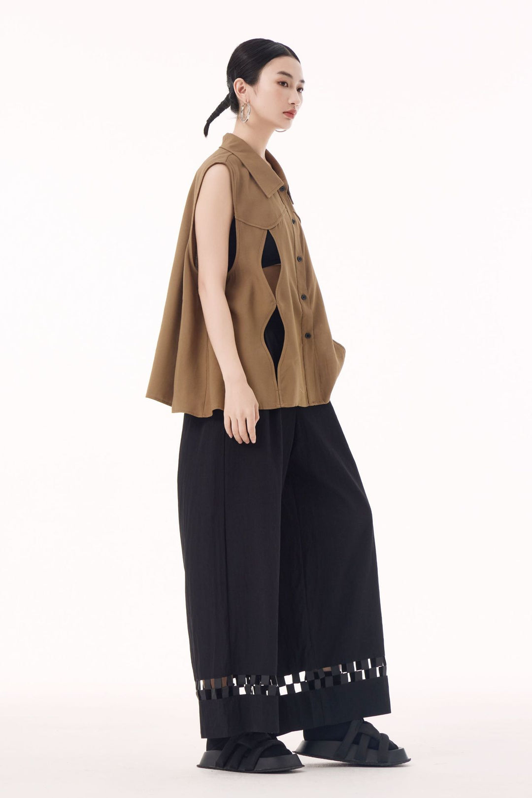 Sleeveless unique vest shirt